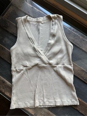 Indigo Luna Sleeveless Ribbed V-Neck Tank Top - Cream NWOT